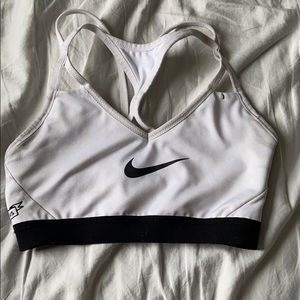 Nike Spots Bra